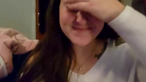 Snapshot of walnut4u chatting on January 23, 2025, 7:54 am Walnut4u online show from January 23, 2025, 7:54 am