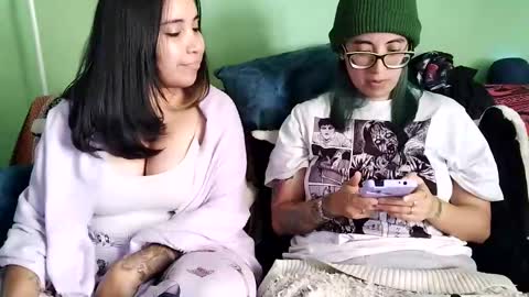 Snapshot of waningrosee chatting on January 20, 2025, 6:10 pm Waningrose  Lu online show from January 20, 2025, 6:10 pm