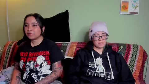 Snapshot of waningrosee chatting on February 19, 2025, 1:18 am Waningrose  Lu online show from February 19, 2025, 1:18 am