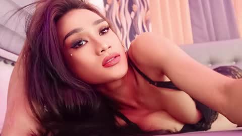 Snapshot of wantedsugar_ chatting on March 1, 2025, 1:43 am Galems online show from March 1, 2025, 1:43 am