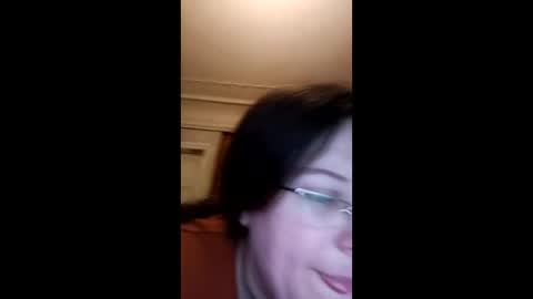 Snapshot of webgirl2 chatting on March 10, 2025, 11:06 pm Marina online show from March 10, 2025, 11:06 pm