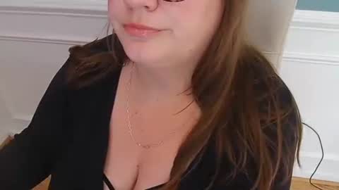 Snapshot of wetwordsonly chatting on October 24, 2025, 8:05 pm WetWordsOnly online show from October 24, 2025, 8:05 pm