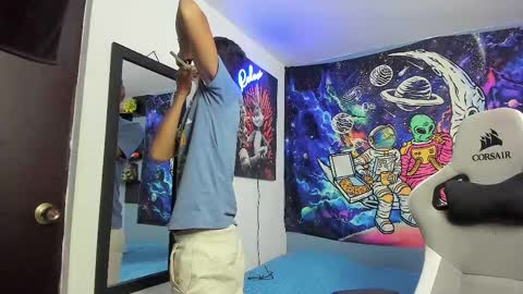 Snapshot of wexx_ chatting on February 14, 2025, 2:39 am wex online show from February 14, 2025, 2:39 am