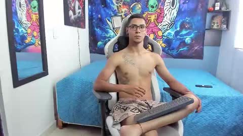 Snapshot of wexx_ chatting on February 18, 2025, 8:58 pm wex online show from February 18, 2025, 8:58 pm