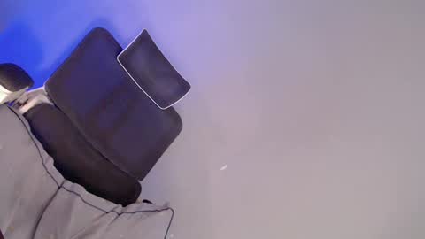 Snapshot of what_the_fuckxx chatting on February 23, 2025, 12:41 am kiara online show from February 23, 2025, 12:41 am