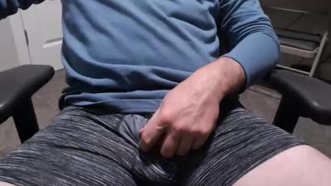 Snapshot of what_u_crave chatting on November 10, 2025, 7:18 am what do we all crave online show from November 10, 2025, 7:18 am