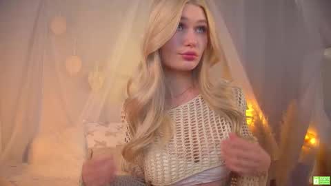 Snapshot of white_godness chatting on February 23, 2025, 2:14 pm Chloe    NEXT STREAM - 1 december online show from February 23, 2025, 2:14 pm