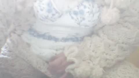 Snapshot of whitesweater chatting on February 11, 2025, 10:15 am whitesweater online show from February 11, 2025, 10:15 am