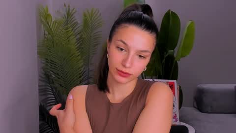 Snapshot of whoislulu chatting on December 3, 2024, 5:45 pm whoislulu online show from December 3, 2024, 5:45 pm