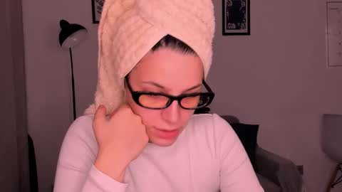 Snapshot of whoislulu chatting on October 21, 2025, 6:52 pm whoislulu online show from October 21, 2025, 6:52 pm