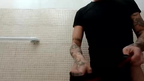 Snapshot of wilddope chatting on December 17, 2024, 7:48 pm the alpha man online show from December 17, 2024, 7:48 pm