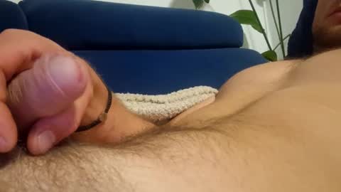 Snapshot of wildmike93 chatting on October 4, 2025, 1:58 am wildmike93 online show from October 4, 2025, 1:58 am