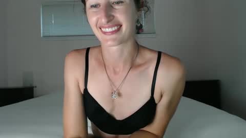 Snapshot of wildrose_l chatting on September 18, 2025, 1:51 am WildRose L - check my Pinned tweet if you dont see me online within 5 minutes after Ive sent email notifications online show from September 18, 2025, 1:51 am