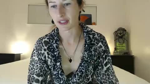 Snapshot of wildrose_l chatting on October 9, 2025, 2:09 am WildRose L - check my Pinned tweet if you dont see me online within 5 minutes after Ive sent email notifications online show from October 9, 2025, 2:09 am