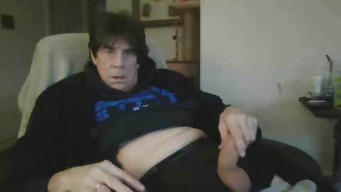 Snapshot of willtie26 chatting on January 1, 2025, 8:58 pm willtie26 online show from January 1, 2025, 8:58 pm