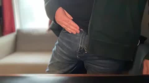 Snapshot of wintyr chatting on March 3, 2025, 10:10 pm wintyr online show from March 3, 2025, 10:10 pm