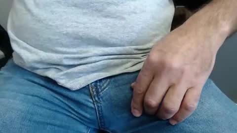 Snapshot of wisanonymousman chatting on November 5, 2025, 4:40 pm Wisa Randy online show from November 5, 2025, 4:40 pm