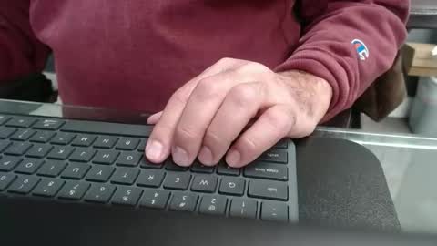 Snapshot of wisanonymousman chatting on November 12, 2025, 11:03 pm Wisa Randy online show from November 12, 2025, 11:03 pm