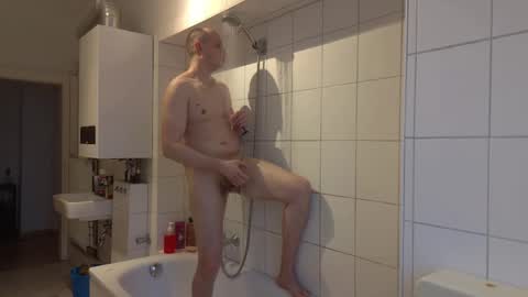 Snapshot of wizzman2442 chatting on February 24, 2025, 6:49 am wizzman2442 online show from February 24, 2025, 6:49 am