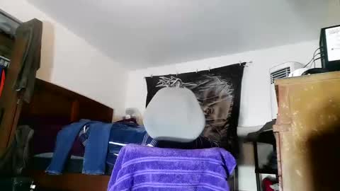 Snapshot of wolfman79 chatting on October 13, 2025, 11:10 am wolfman79 online show from October 13, 2025, 11:10 am