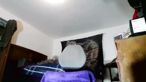 Snapshot of wolfman79 chatting on October 18, 2025, 10:38 am wolfman79 online show from October 18, 2025, 10:38 am