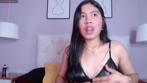 Snapshot of xaander_ chatting on September 23, 2025, 3:20 am aurora  online show from September 23, 2025, 3:20 am