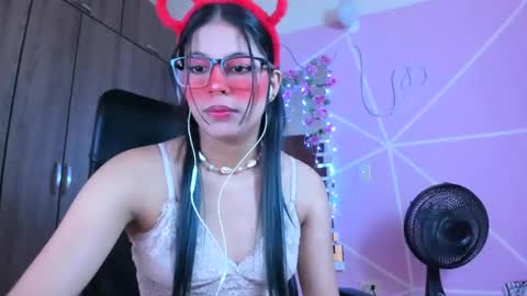 XALLYSONX online show from February 28, 2025, 11:25 am