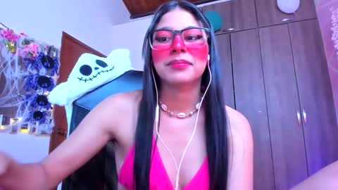 XALLYSONX online show from October 21, 2025, 11:22 am