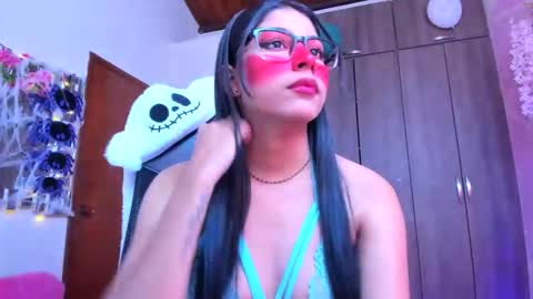 XALLYSONX online show from October 24, 2025, 11:39 am
