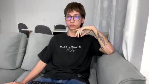 Xam online show from February 24, 2025, 1:24 am