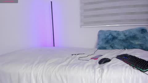 Snapshot of xemily_hardy chatting on January 26, 2025, 12:37 am Kanae. online show from January 26, 2025, 12:37 am