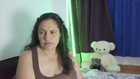 Snapshot of xime5144838 chatting on December 19, 2024, 6:01 am Ximena online show from December 19, 2024, 6:01 am