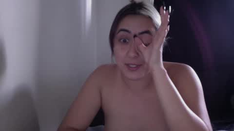 Snapshot of xoxo_k chatting on December 20, 2024, 9:50 pm Miss K online show from December 20, 2024, 9:50 pm