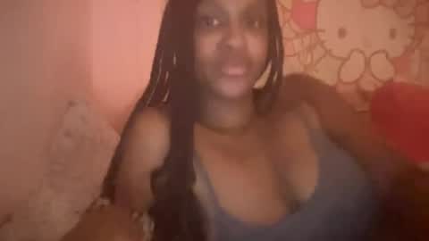 xpinkmoonbootsx online show from October 24, 2025, 5:37 am