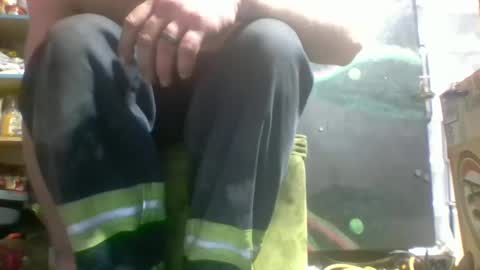 Snapshot of xploringus1 chatting on December 7, 2024, 9:28 am Xploringus online show from December 7, 2024, 9:28 am