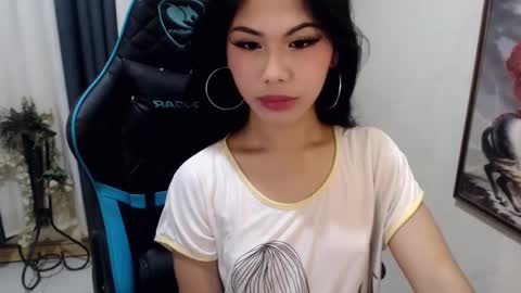 Snapshot of xseductive_airax chatting on December 4, 2024, 6:50 pm aira online show from December 4, 2024, 6:50 pm