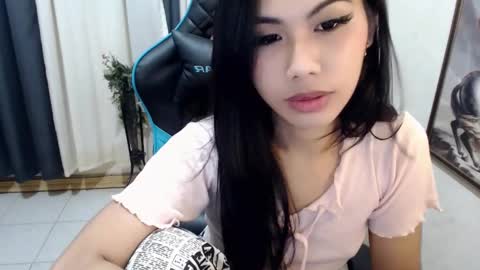 Snapshot of xseductive_airax chatting on December 27, 2024, 8:18 pm aira online show from December 27, 2024, 8:18 pm