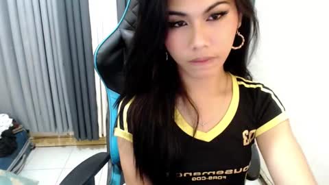 Snapshot of xseductive_airax chatting on February 5, 2025, 8:25 pm aira online show from February 5, 2025, 8:25 pm