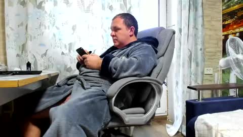 Snapshot of xxrojxx chatting on January 11, 2025, 11:23 am roki-- -- online show from January 11, 2025, 11:23 am