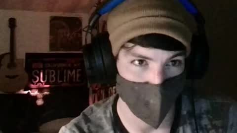 Snapshot of xxwhitefoxx chatting on March 9, 2025, 8:18 am David Fox online show from March 9, 2025, 8:18 am