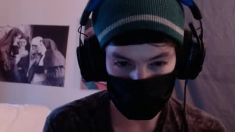 Snapshot of xxwhitefoxx chatting on September 24, 2025, 3:32 am David Fox online show from September 24, 2025, 3:32 am