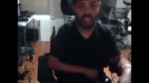 Snapshot of xxxonwheelz chatting on September 17, 2025, 9:05 pm xxxonwheelz online show from September 17, 2025, 9:05 pm