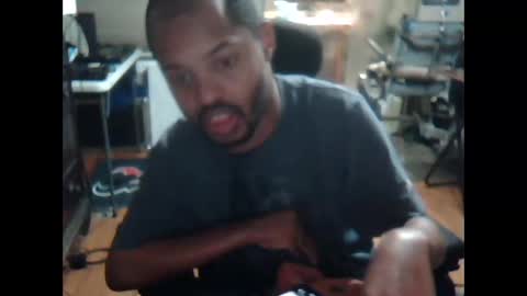 Snapshot of xxxonwheelz chatting on October 29, 2025, 4:37 am xxxonwheelz online show from October 29, 2025, 4:37 am