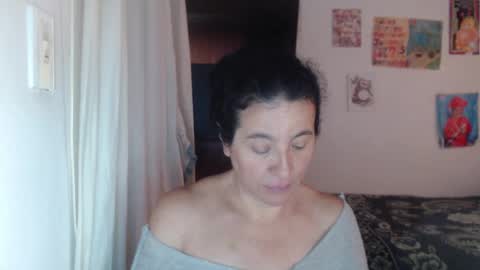 Snapshot of yasmin_love85 chatting on February 20, 2025, 4:14 pm yasmin_love85 online show from February 20, 2025, 4:14 pm