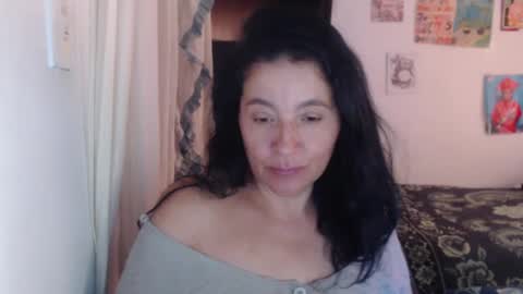 Snapshot of yasmin_love85 chatting on February 26, 2025, 1:52 pm yasmin_love85 online show from February 26, 2025, 1:52 pm