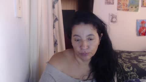 Snapshot of yasmin_love85 chatting on February 26, 2025, 4:56 pm yasmin_love85 online show from February 26, 2025, 4:56 pm