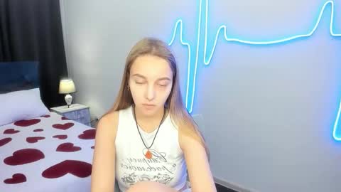 Snapshot of yasminasage chatting on September 9, 2025, 12:48 pm Yasmina online show from September 9, 2025, 12:48 pm