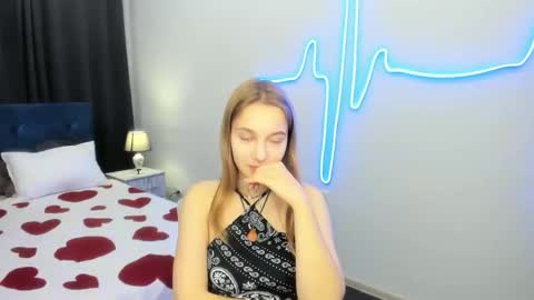 Snapshot of yasminasage chatting on October 7, 2025, 1:19 pm Yasmina online show from October 7, 2025, 1:19 pm