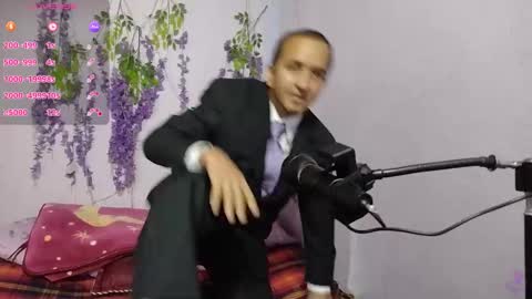 Snapshot of yazfore chatting on September 25, 2025, 2:21 pm Hazzan online show from September 25, 2025, 2:21 pm