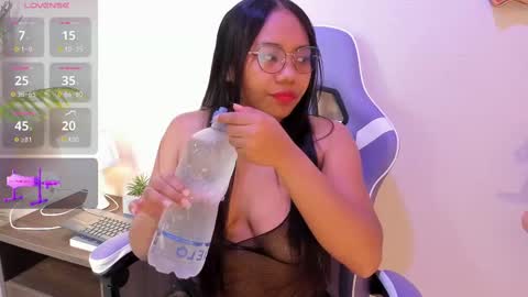 Snapshot of yeika_foxy chatting on February 25, 2025, 11:19 am yeika_foxy online show from February 25, 2025, 11:19 am